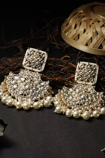 Gold plated women stone-studded chandbalis earing