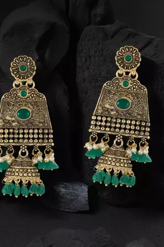 Women gold-plated handcrafted stone studded jhumki