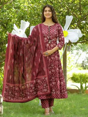  maroon ethnic motifs aari work kurta with trousers & dupatta 1