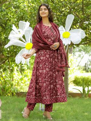  maroon ethnic motifs aari work kurta with trousers & dupatta 2