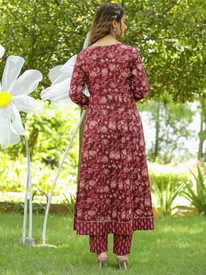  maroon ethnic motifs aari work kurta with trousers & dupatta 3