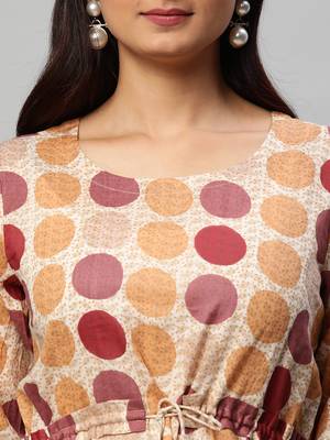 A printed co-ord with the scrunching detail at waist. 3