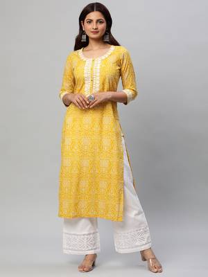 Straight fit cotton kurta with embroidered neck. 1