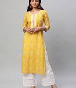 Straight fit cotton kurta with embroidered neck.