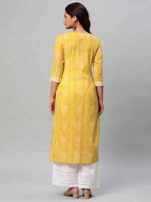 Straight fit cotton kurta with embroidered neck. 2