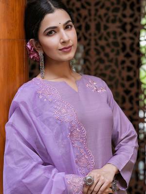 women purple embroidered straight kurta trouser and dupatta set 4