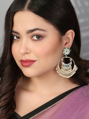 Gold-plated stone-studed pearl-tessel chandbali earrings 2