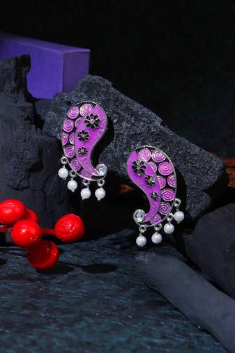 Silver-plated white pearl-tessel pink drop earrings