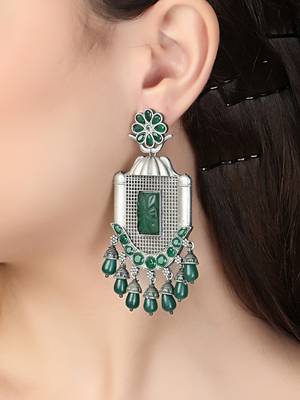 Oxidised green stone-studded pearl-tessels earrings 3