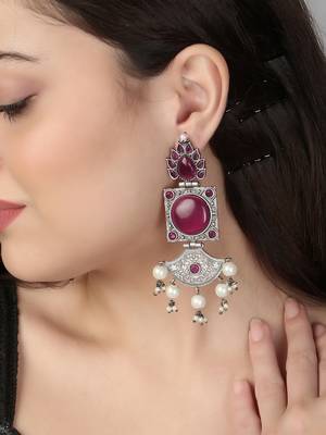 Oxidised red stone-studded pearl-tessels earrings 3