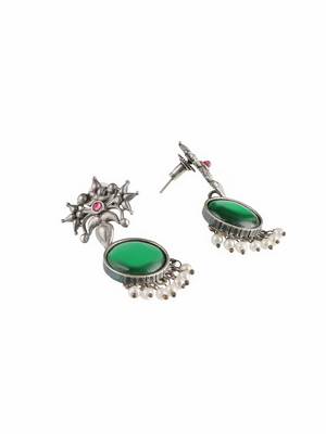 Oxidised green stone-studded pearl-tessels earrings 4