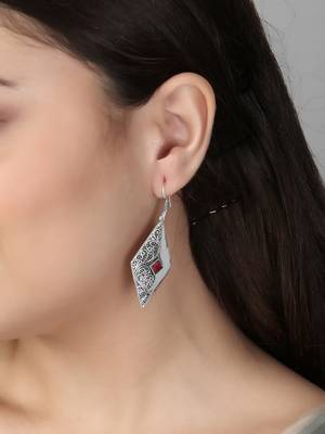Silver-plated red stone-studded earrings 3