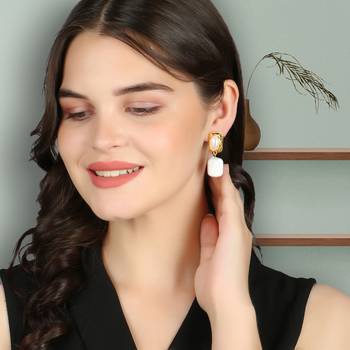 Women gold plated baroque pearl handcrafted drop earrings 2