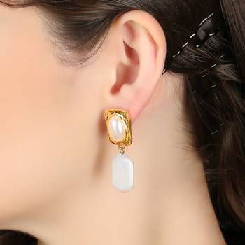 Women gold plated baroque pearl handcrafted drop earrings 4
