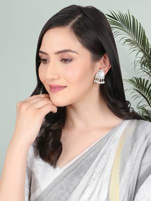 Silver-plated pearl-beaded handcrafted earrings 2