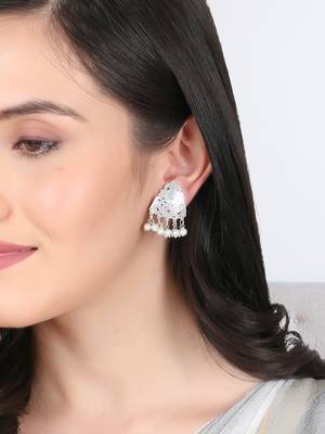 Silver-plated pearl-beaded handcrafted earrings 3