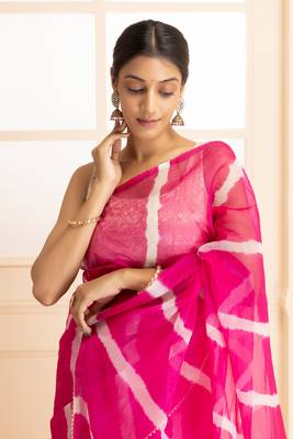   Women Magenta & White Gotta Patti Organza Leheriya Saree 4