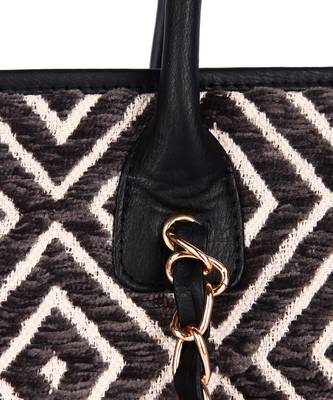 Black diamond pattern tote bag 5