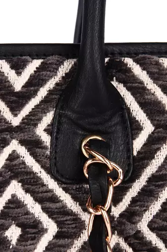 Black diamond pattern tote bag