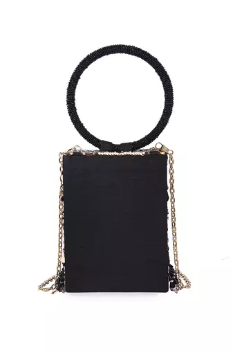 Black ring shone clutch