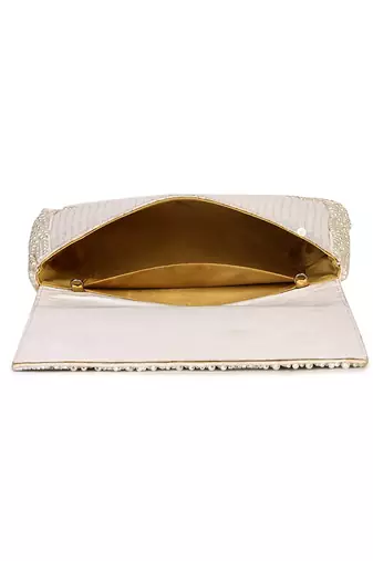 White tessellation white pearl clutch