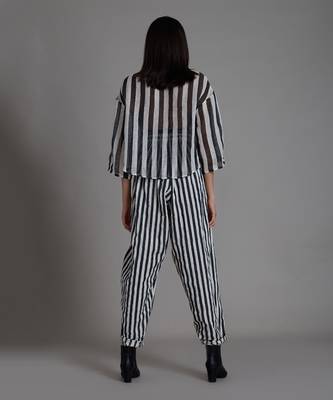 Black stripe ikka linen shirt 2