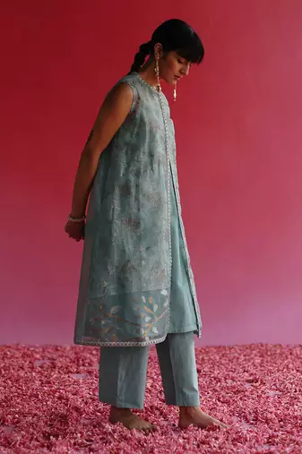 Blue pushti kurta set