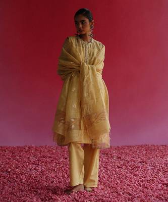 Yellow pushti kurta set 1