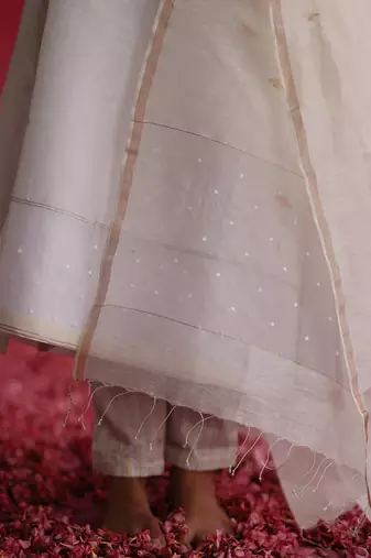 Off white mogra kurta set