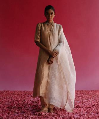 Gold surasa kurta set 1