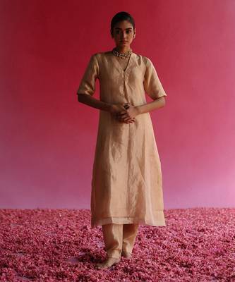 Gold sudha kurta set 2