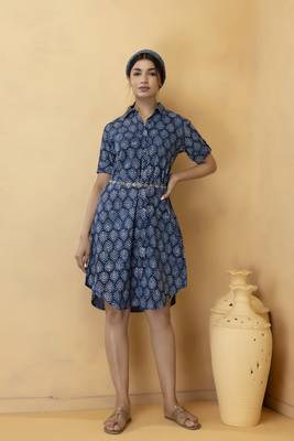   Women Blue Ethnic Motifs Printed Cold Shoulder Sleeves Thread Work Indigo Handloom Kurta 1