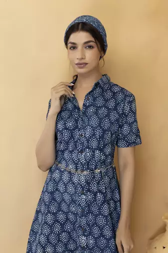   Women Blue Ethnic Motifs Printed Cold Shoulder Sleeves Thread Work Indigo Handloom Kurta