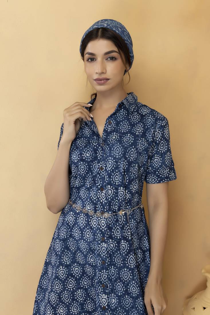 Geroo Jaipur Women Blue Ethnic Motifs Printed Cold-Shoulder Sleeves Thread Work Indigo Handloom Kurta