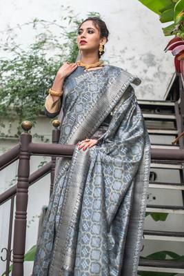 GREY TUSSAR SILK UNIQUE PRETTY SAREE 2