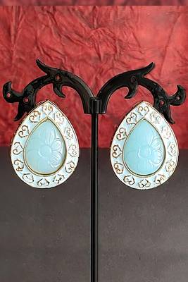 Light blue eye drop earring 1