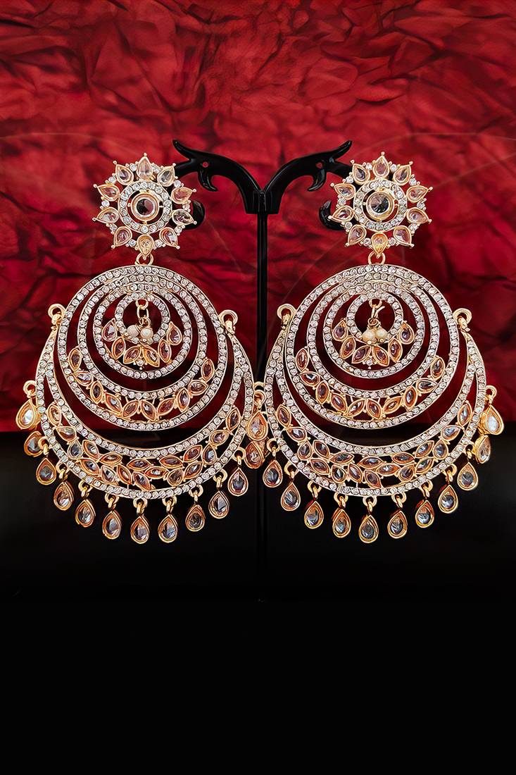 Light yellow long earring