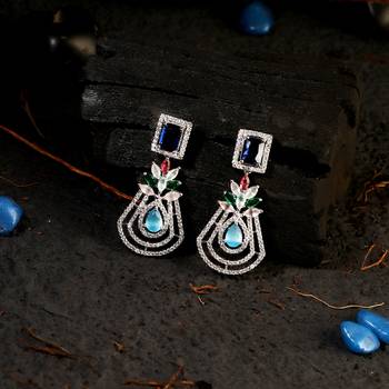 Women rhodium-plated diamond multi stone-studded earring 1