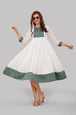 White kurti, emboridered ,anarkal,round neck,floral print kurti 2