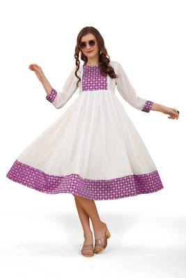 White kurti, emboridered ,anarkal,round neck,floral print kurti 5