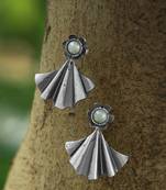 Women silver-plated oxidized leaf shape classic earrings