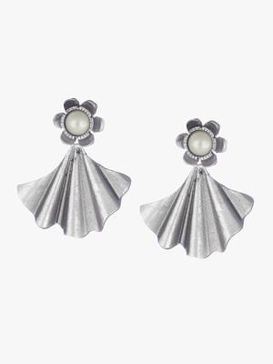 Women silver-plated oxidized leaf shape classic earrings 3