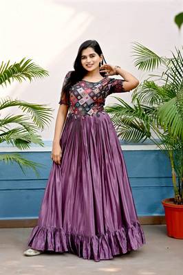 Classic onion-pinkchinonn padding gown with position print work on top 2