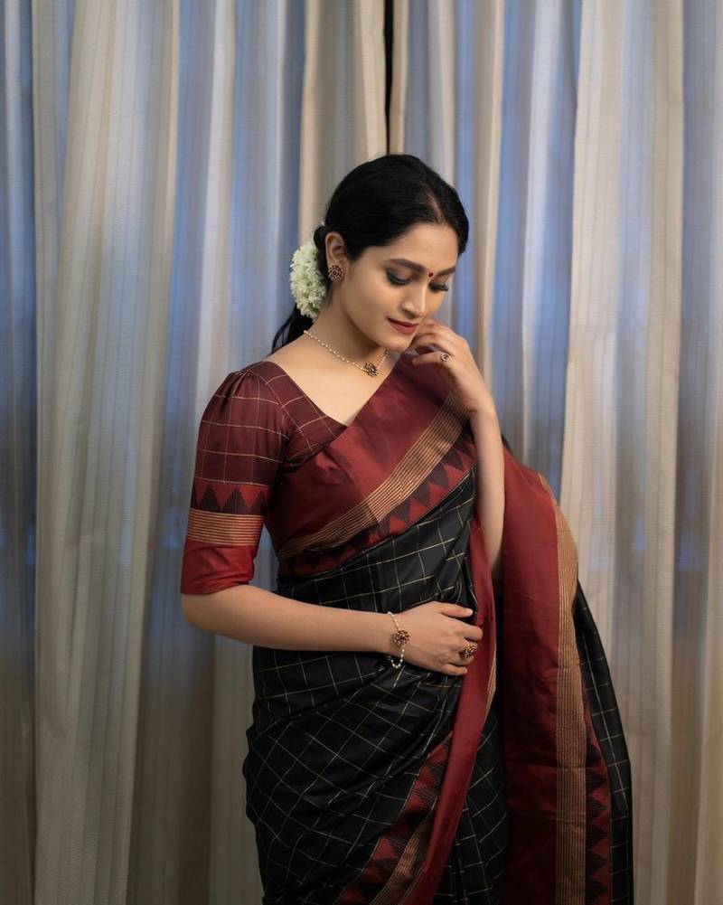 BLACK BANARASI SILK PRETTY SAREE