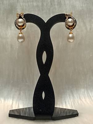 Mannat raj pearls and jewellers natural fresh water hyderabadi exclusive pearls danglers 1