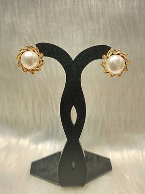 Mannat raj pearls and jewellers natural fresh water hyderabadi beautiful pearls studs 1