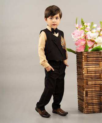 Black embroidery boota waist coat set 2
