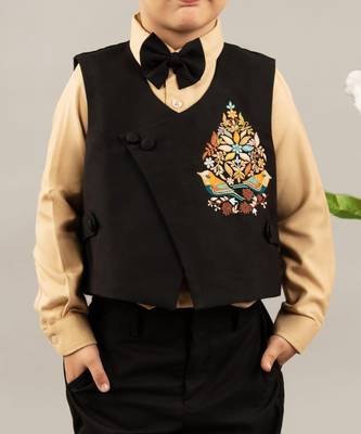 Black embroidery boota waist coat set 3