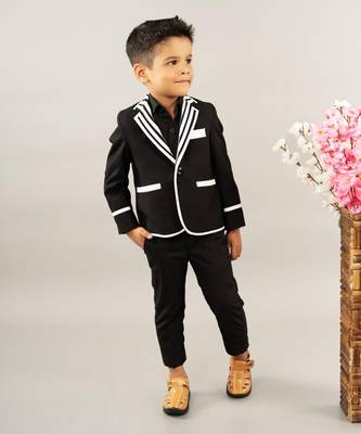 Black with stylish stripe tuxedo set 1