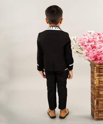 Black with stylish stripe tuxedo set 4
